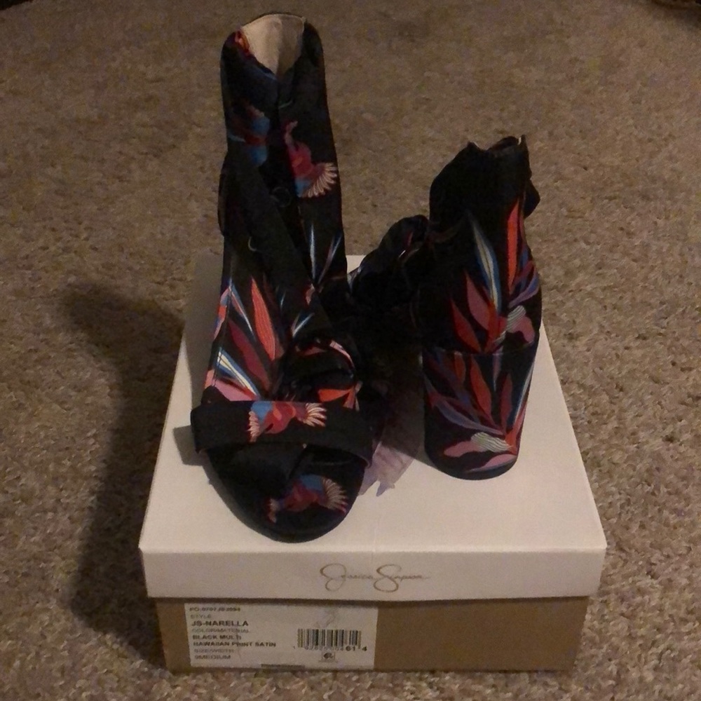 Jessica Simpson print heel 3.5 heel.